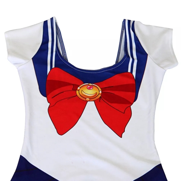 Sailor moon cosplay - Picture 3 of 4